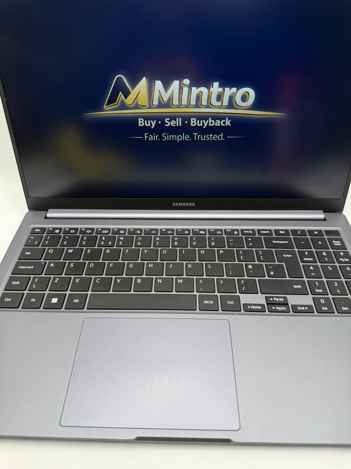 Samsung Book 4 13th Gen 250GB, Grade B.