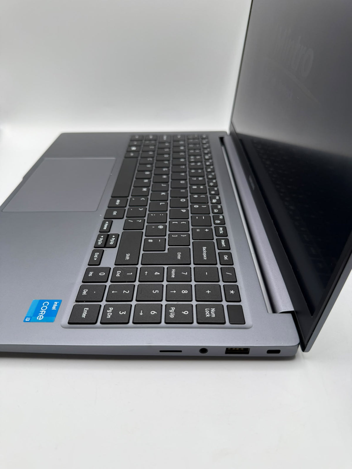Samsung Book 4 13th Gen 250GB, Grade B.