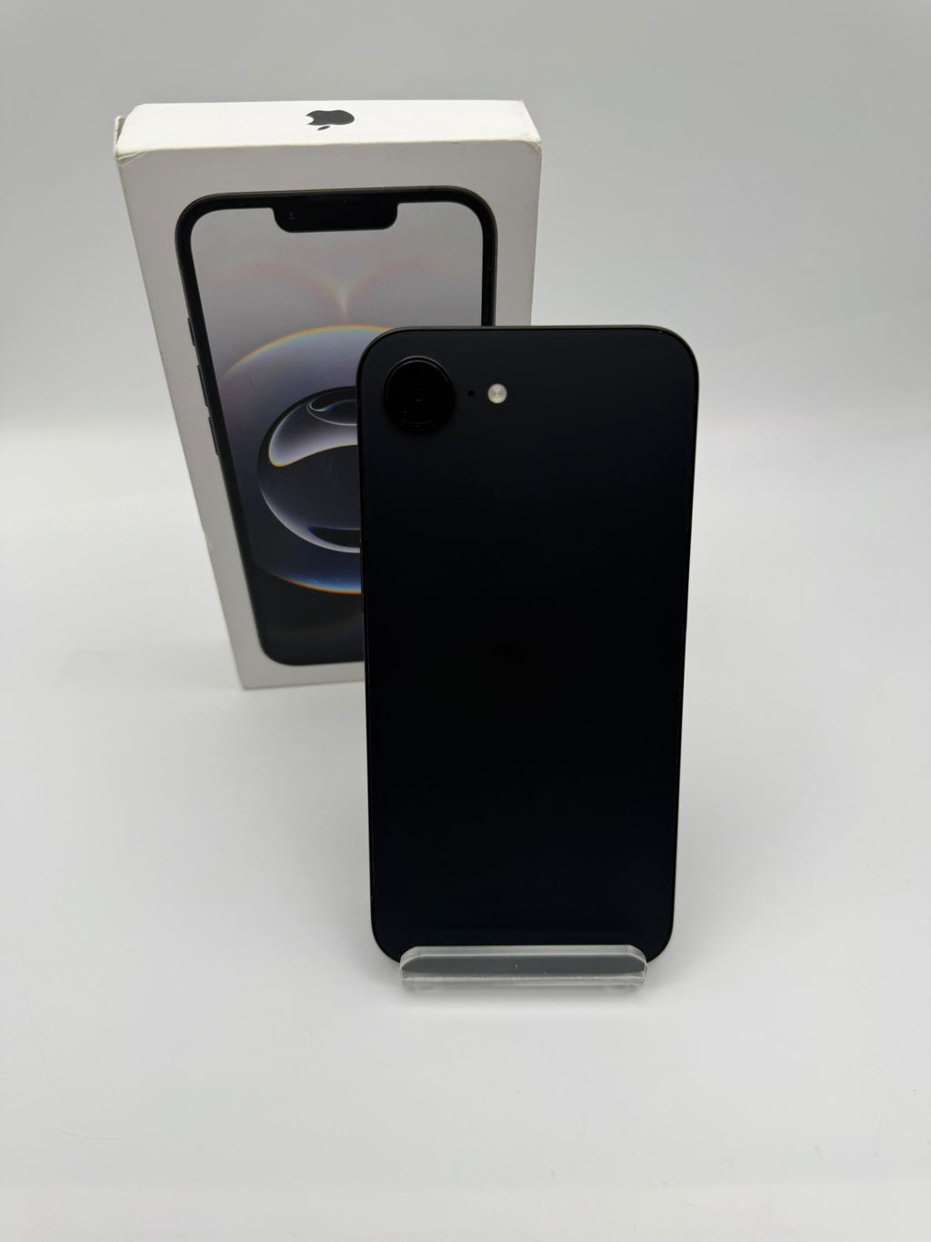 Apple iPhone 16e 128GB Black, Grade B