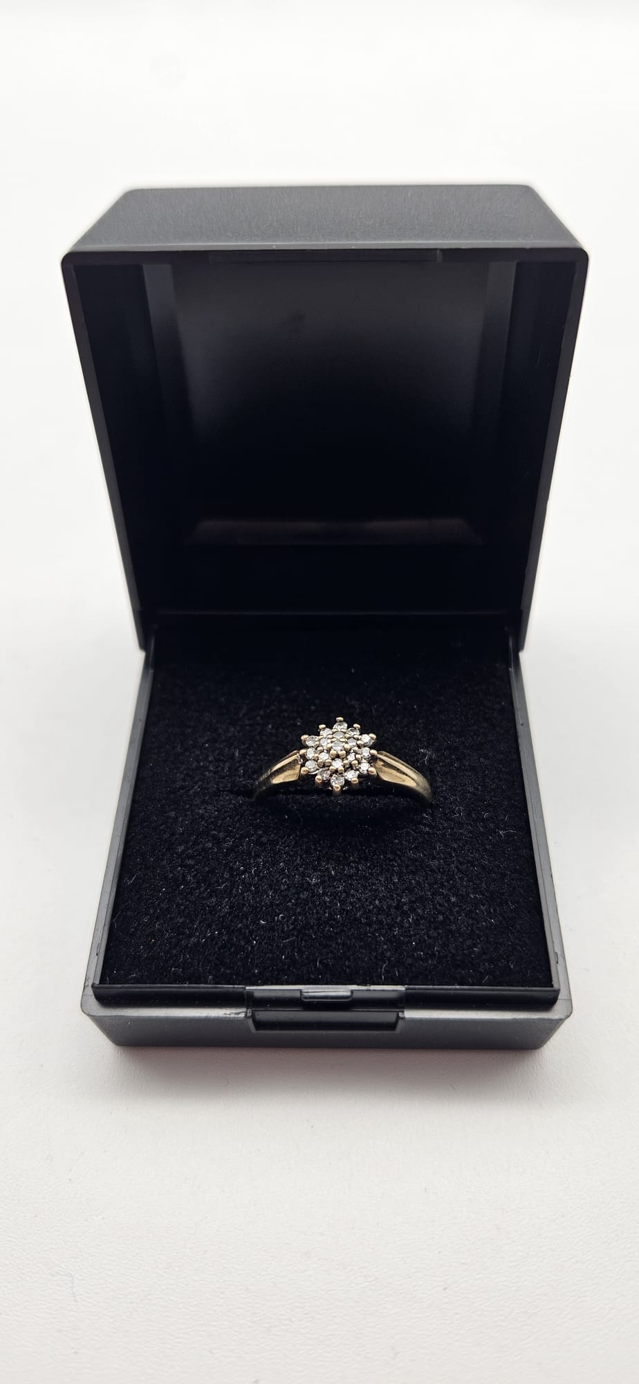 9ct CZ Cluster Gold Ring, Size J, 2.3g