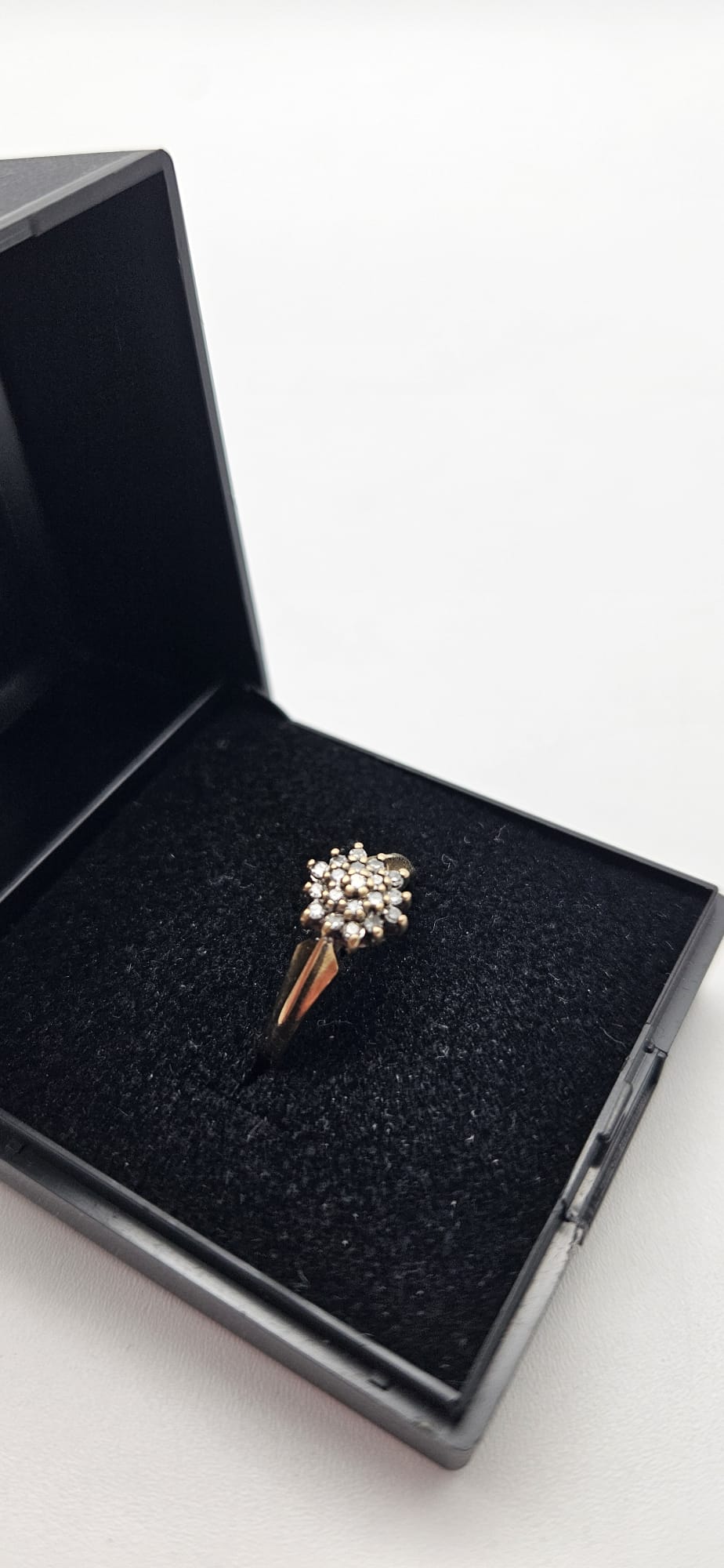 9ct CZ Cluster Gold Ring, Size J, 2.3g