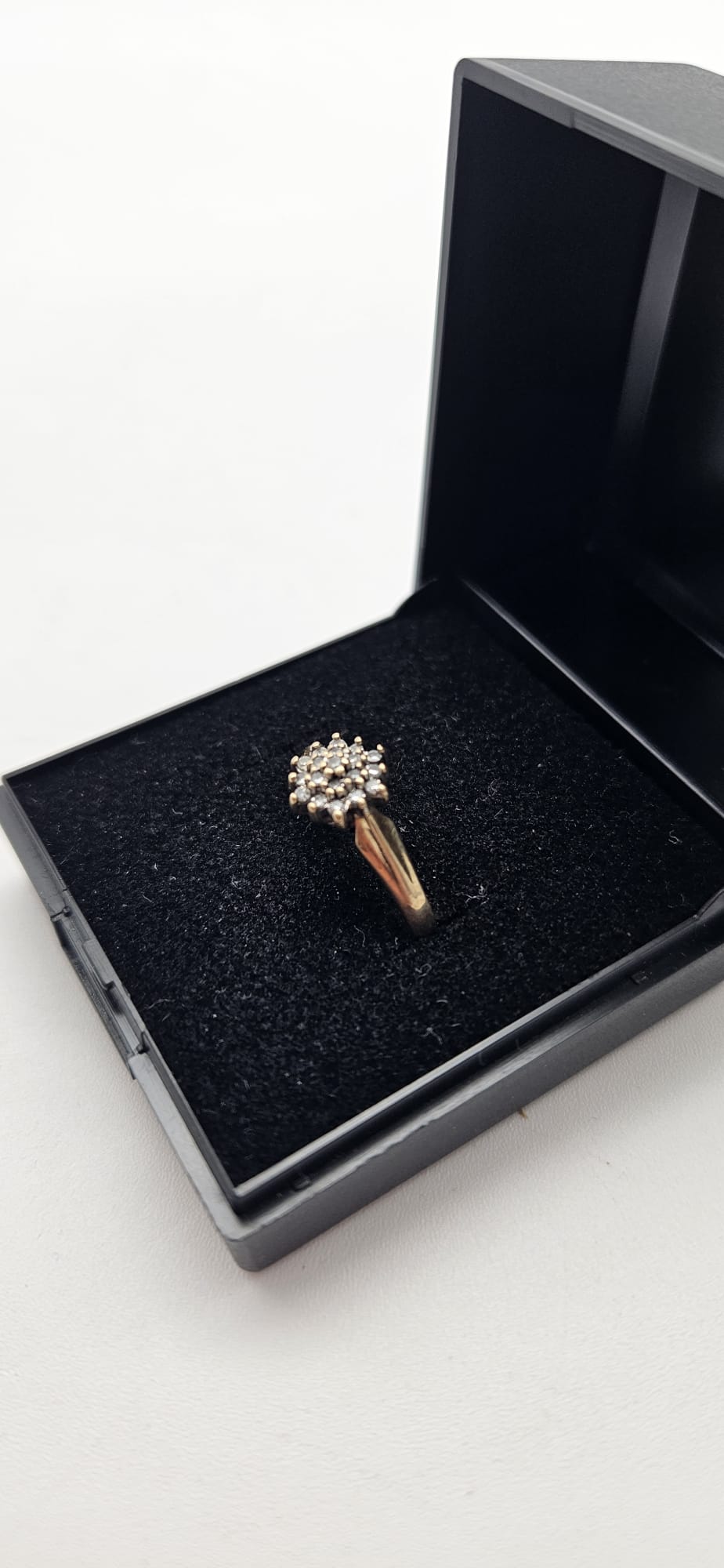 9ct CZ Cluster Gold Ring, Size J, 2.3g