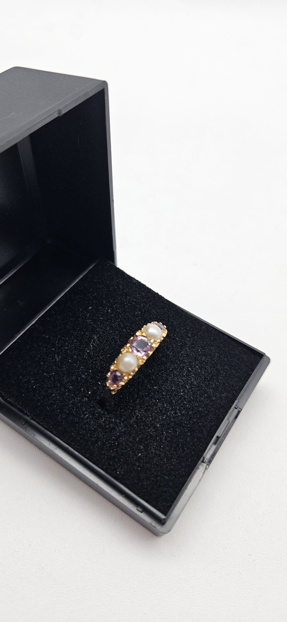 18ct Pearl & Purple Gem Ring, Size N, 3.09g