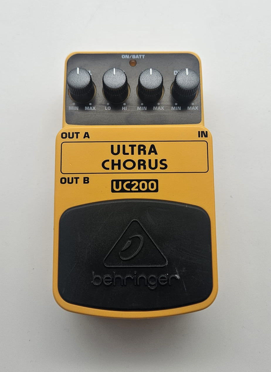 Behringer UC200 Ultra Chorus Guitar Effect Pedal, Grade A