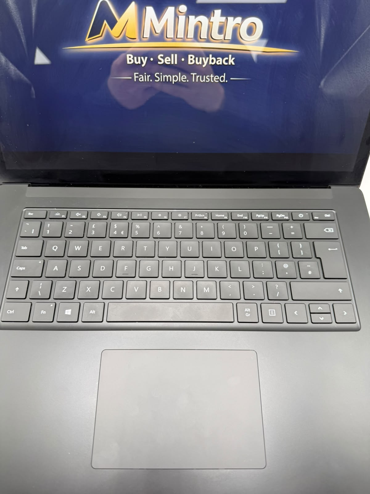Windows surface 4 1TB, Grade B.