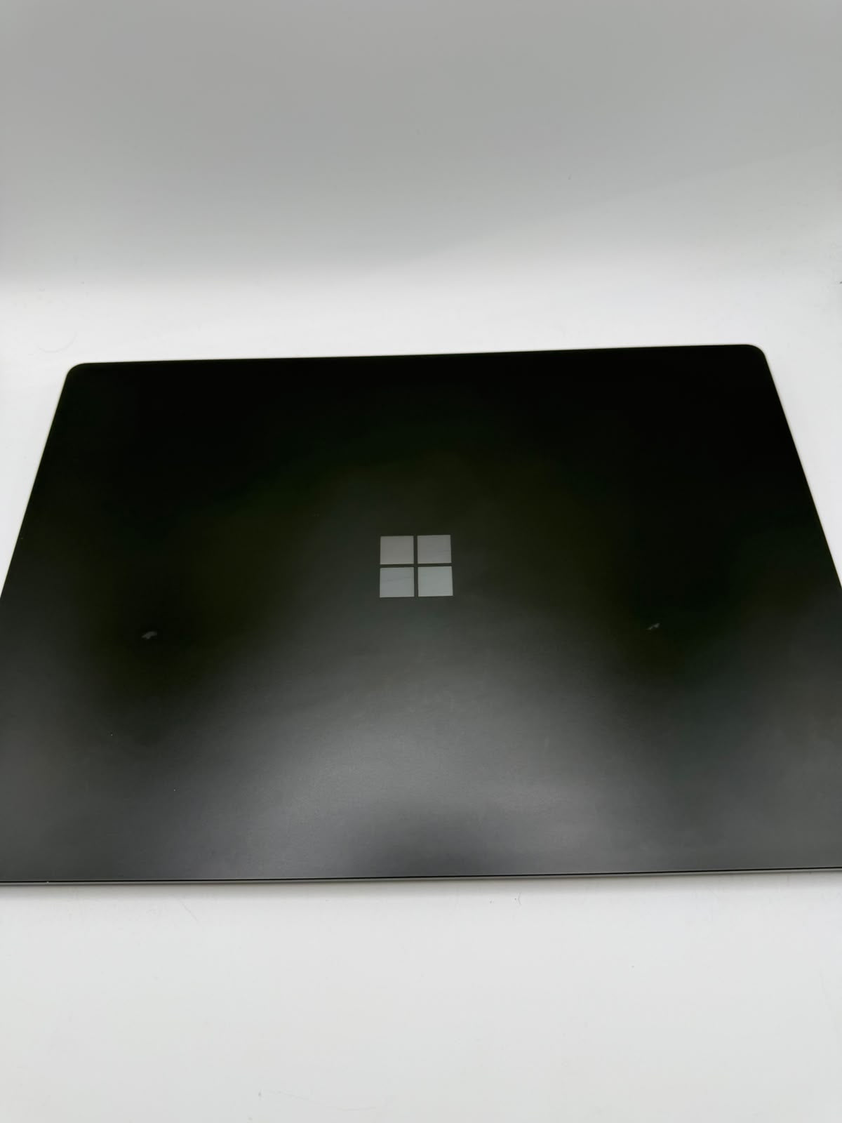 Windows surface 4 1TB, Grade B.