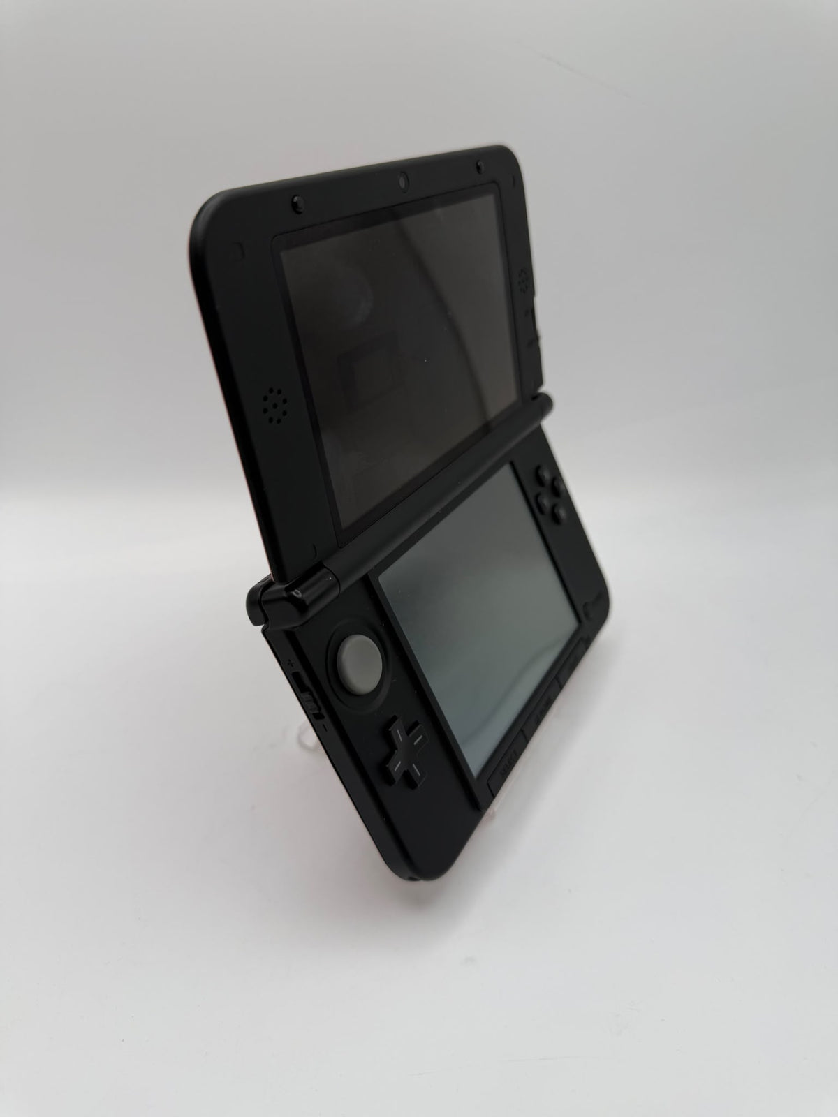 Nintendo 3DS XL 2GB Black and Red, Grade B