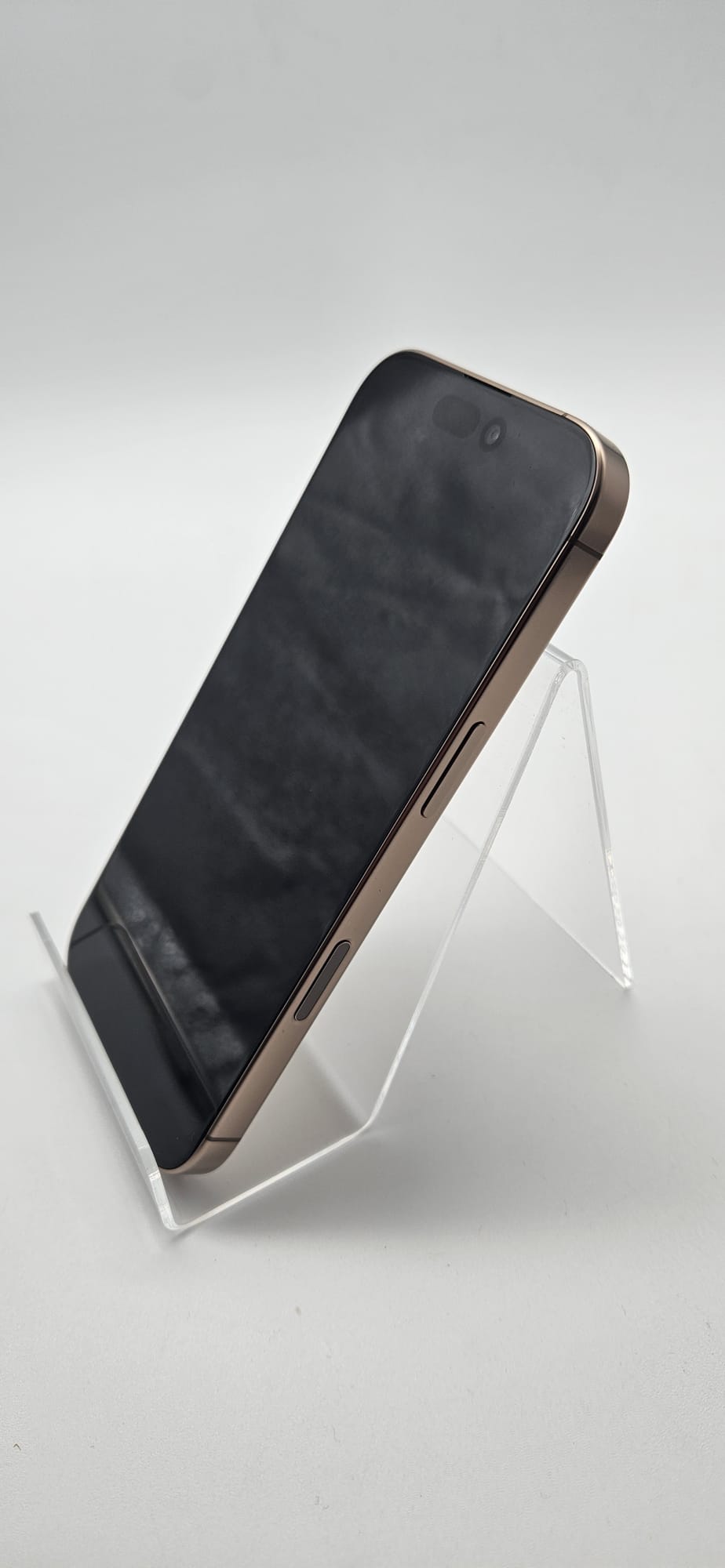 Apple iPhone 16 Pro 256GB Desert Titanium, Grade A