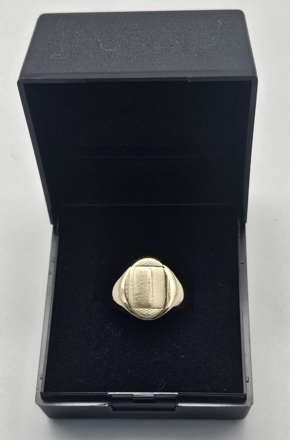 9ct Signet Ring, Size L, 3.87g