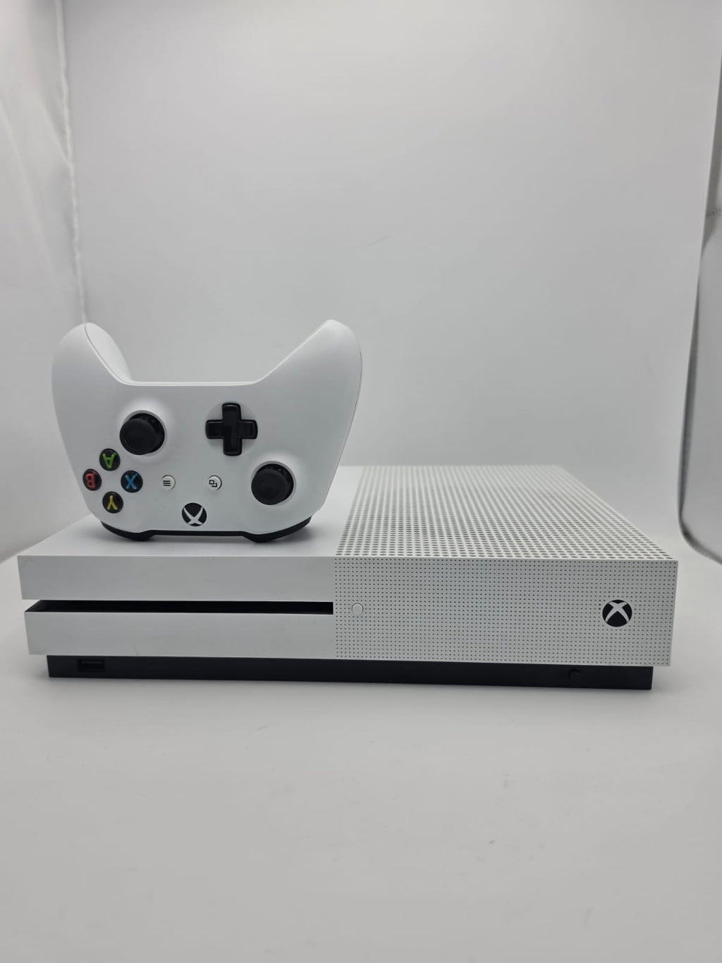 Microsoft Xbox One S 1TB White, Grade B