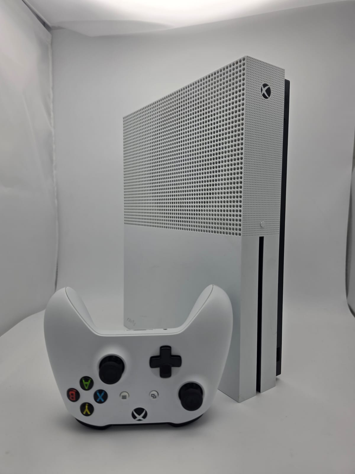 Microsoft Xbox One S 1TB White, Grade B
