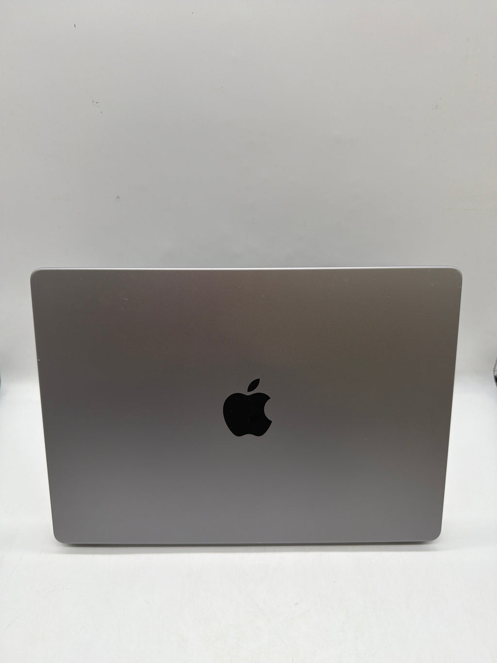Apple MacBook Pro 14" M1 Pro 1TB Silver, Grade B