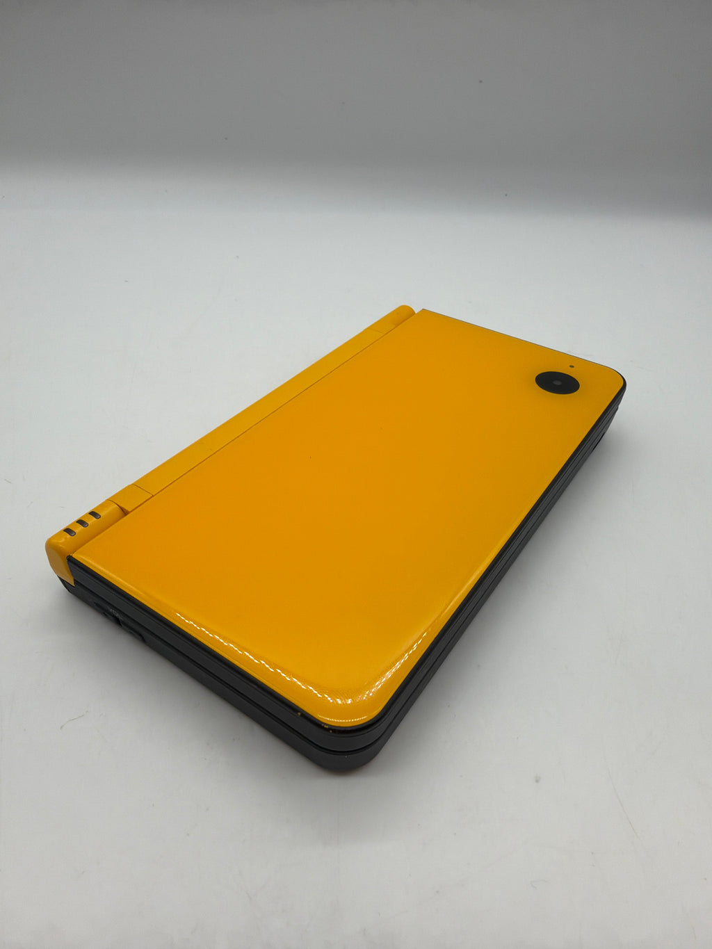 Nintendo DSi XL Yellow, Grade B