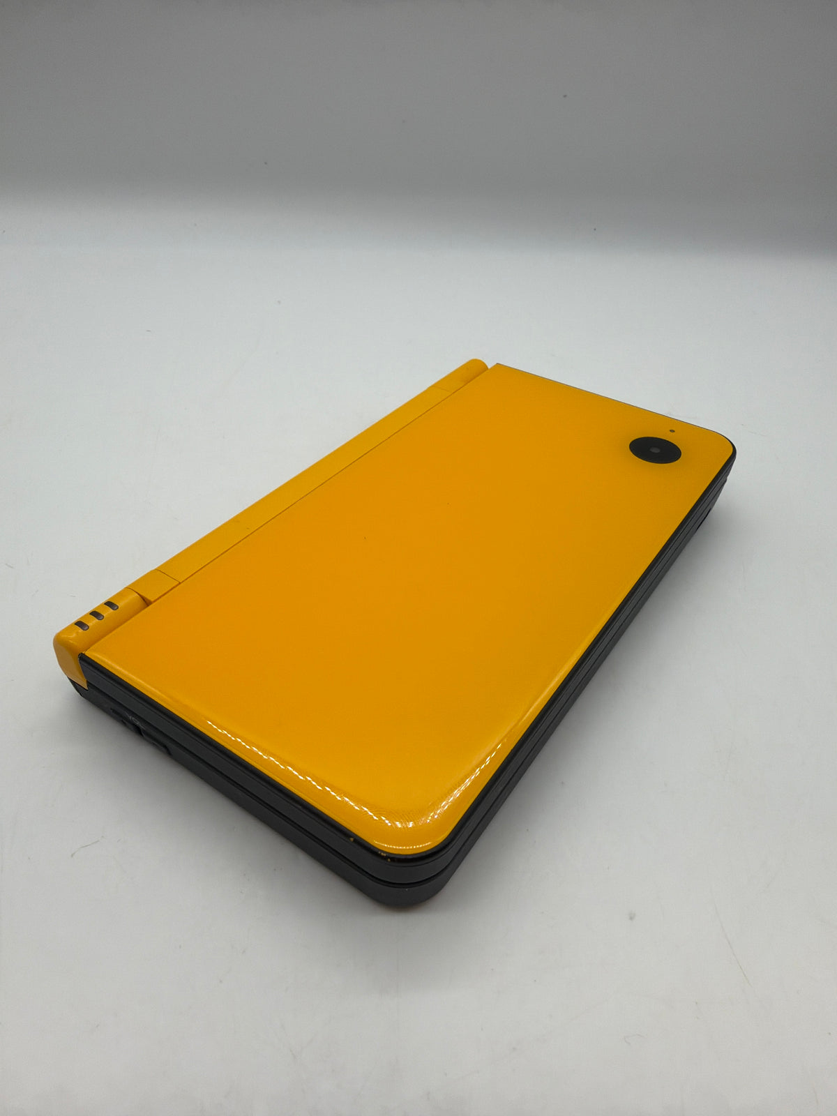 Nintendo DSi XL Yellow, Grade B