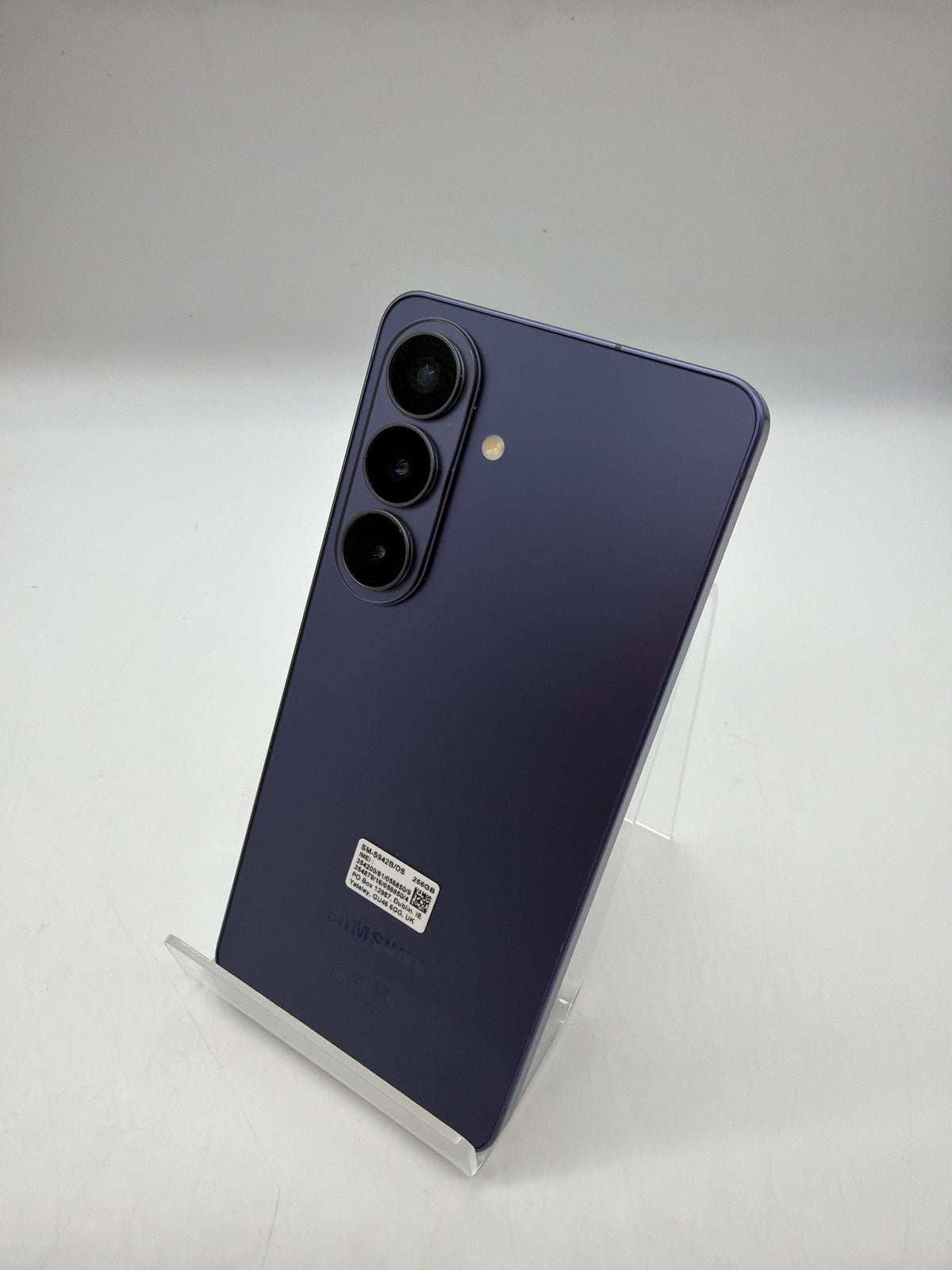 Samsung Galaxy S26 256GB Violet, Grade B
