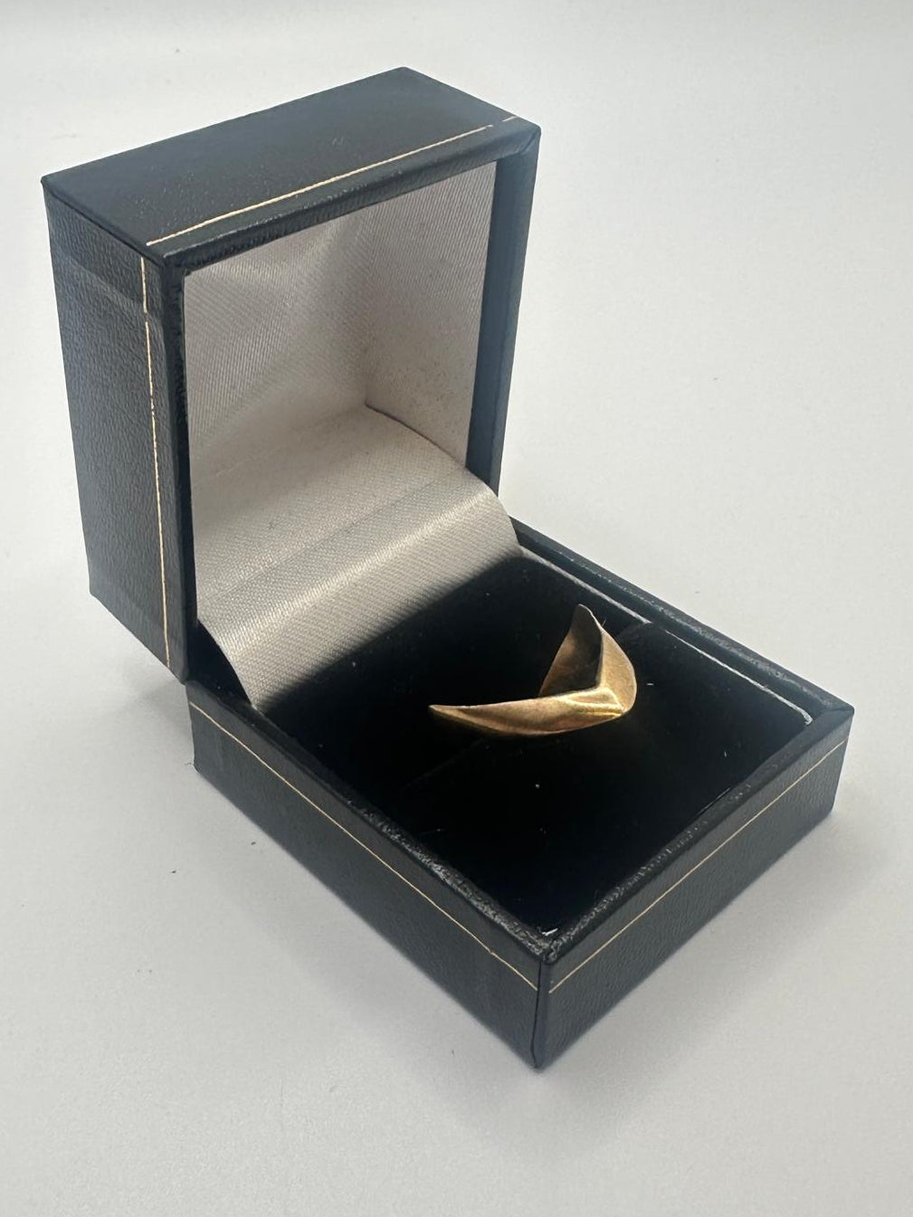 9ct, Gold Wishbone Ring, Size N, 1.78g