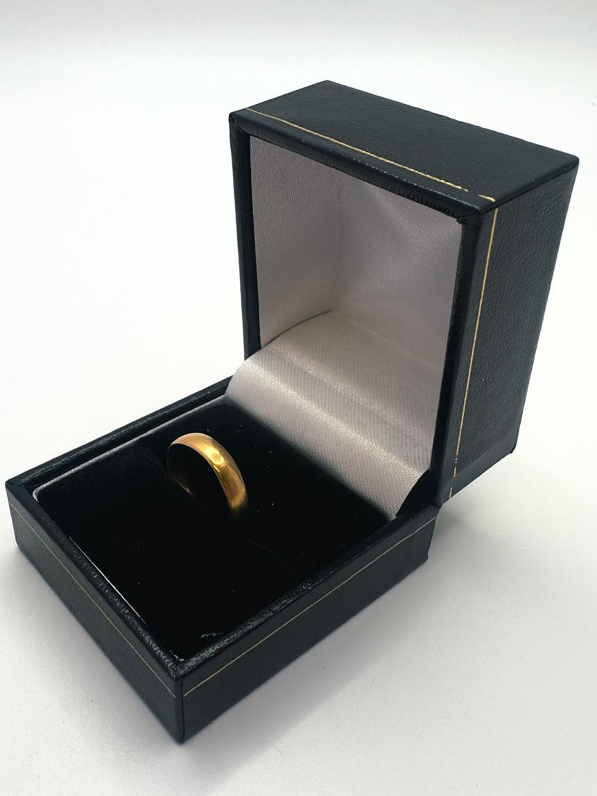 22ct, Gold Wedding Band Ring, Size K, 2.35g