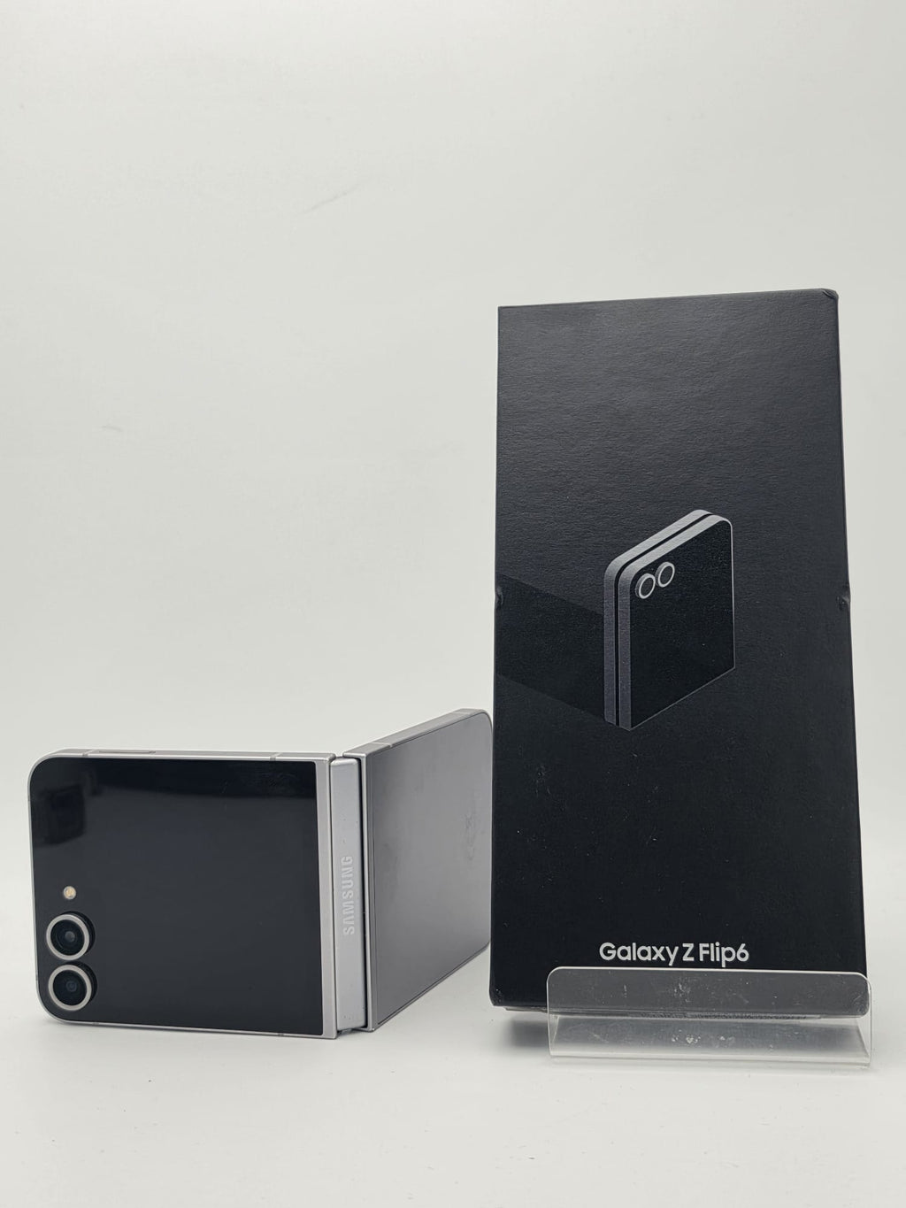 Samsung Galaxy Z Flip 6 256GB Silver Shadow, Grade B