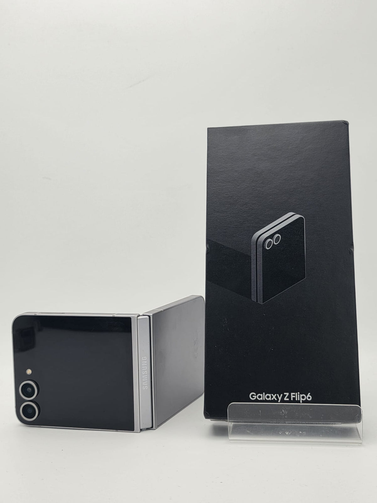 Samsung Galaxy Z Flip 6 256GB Silver Shadow, Grade B