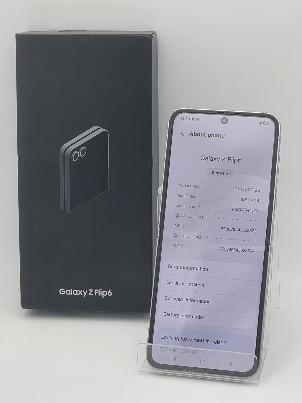Samsung Galaxy Z Flip 6 256GB Silver Shadow, Grade B
