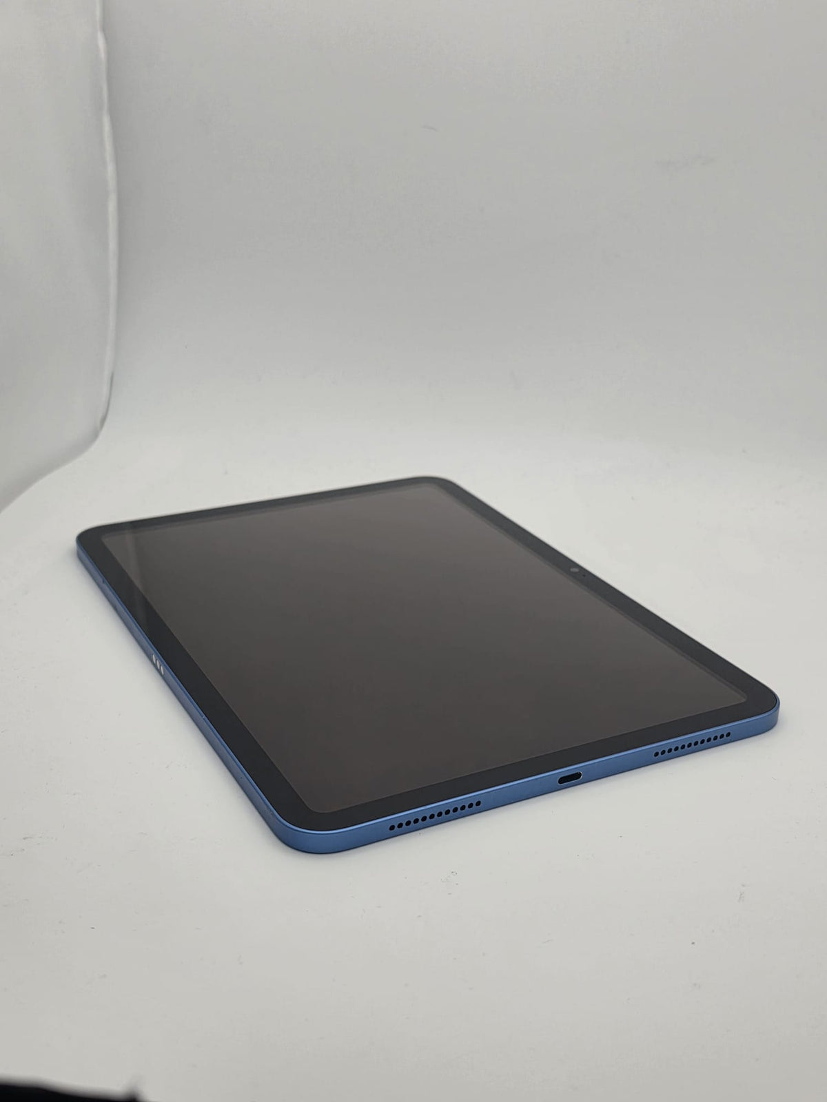 Apple iPad 10th Gen 64GB, Blue, Grade B