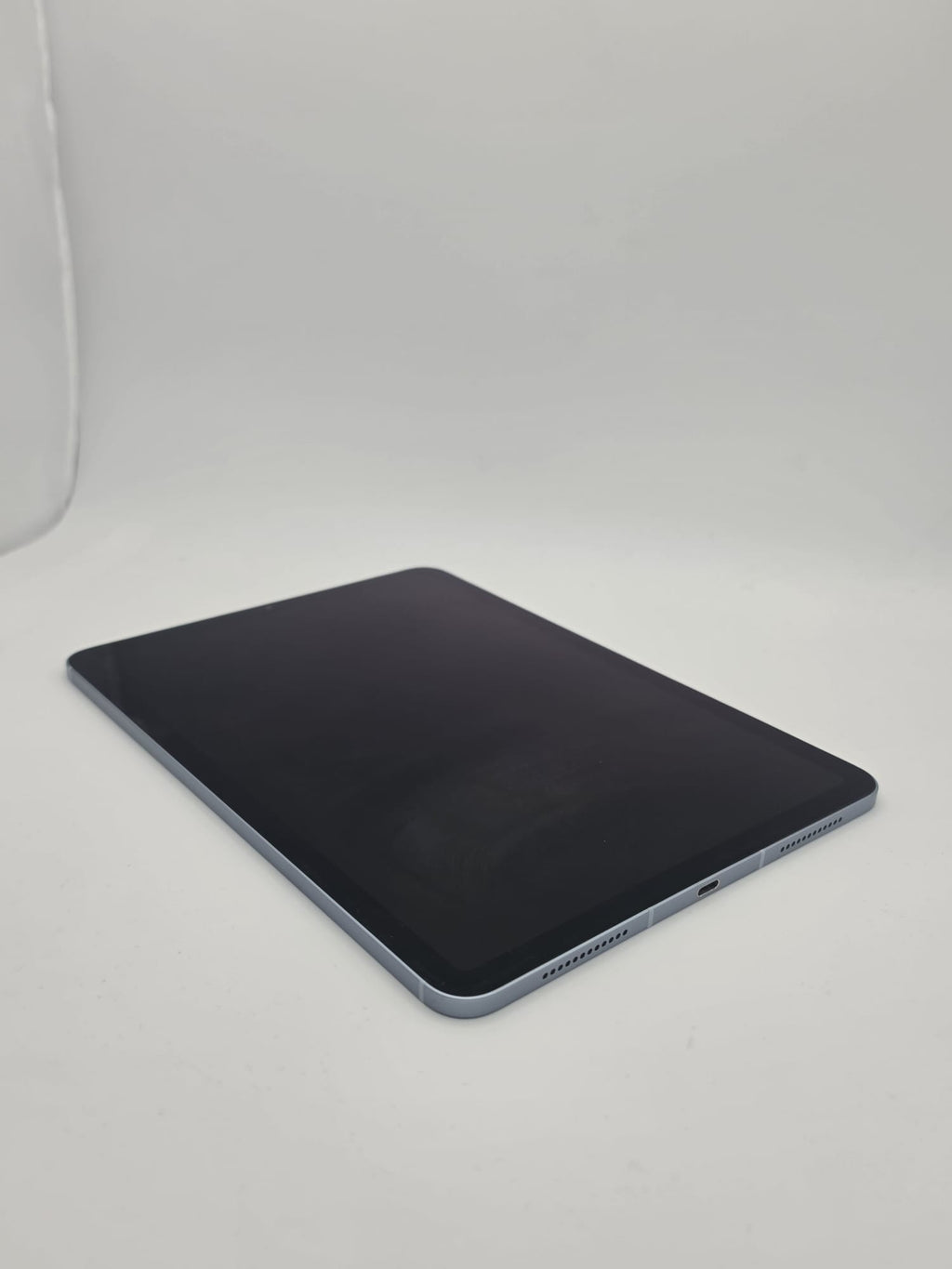 Apple iPad Air (4th Generation) 64GB, Sky Blue, Grade C