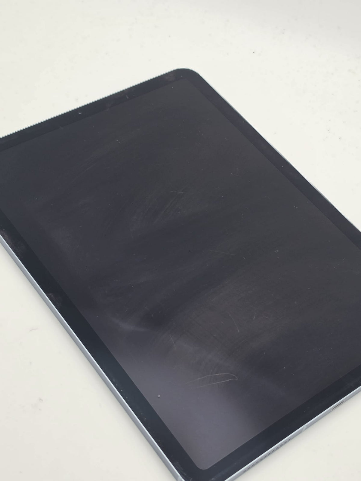 Apple iPad Air (4th Generation) 64GB, Sky Blue, Grade C