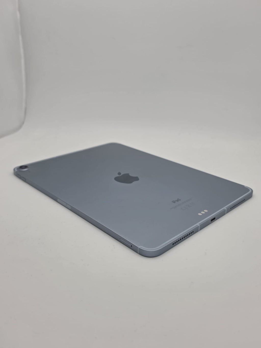Apple iPad Air (4th Generation) 64GB, Sky Blue, Grade C