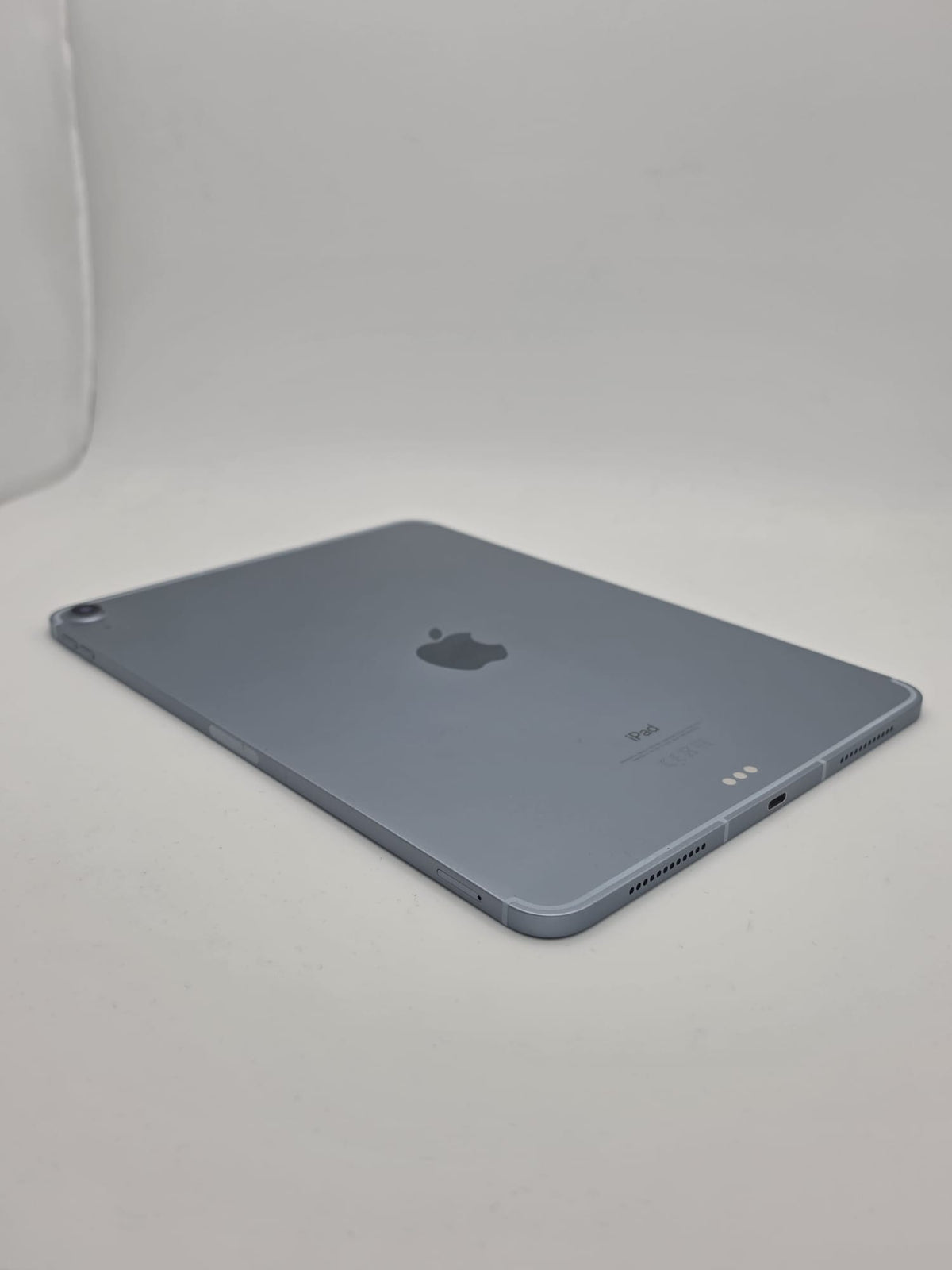 Apple iPad Air (4th Generation) 64GB, Sky Blue, Grade C