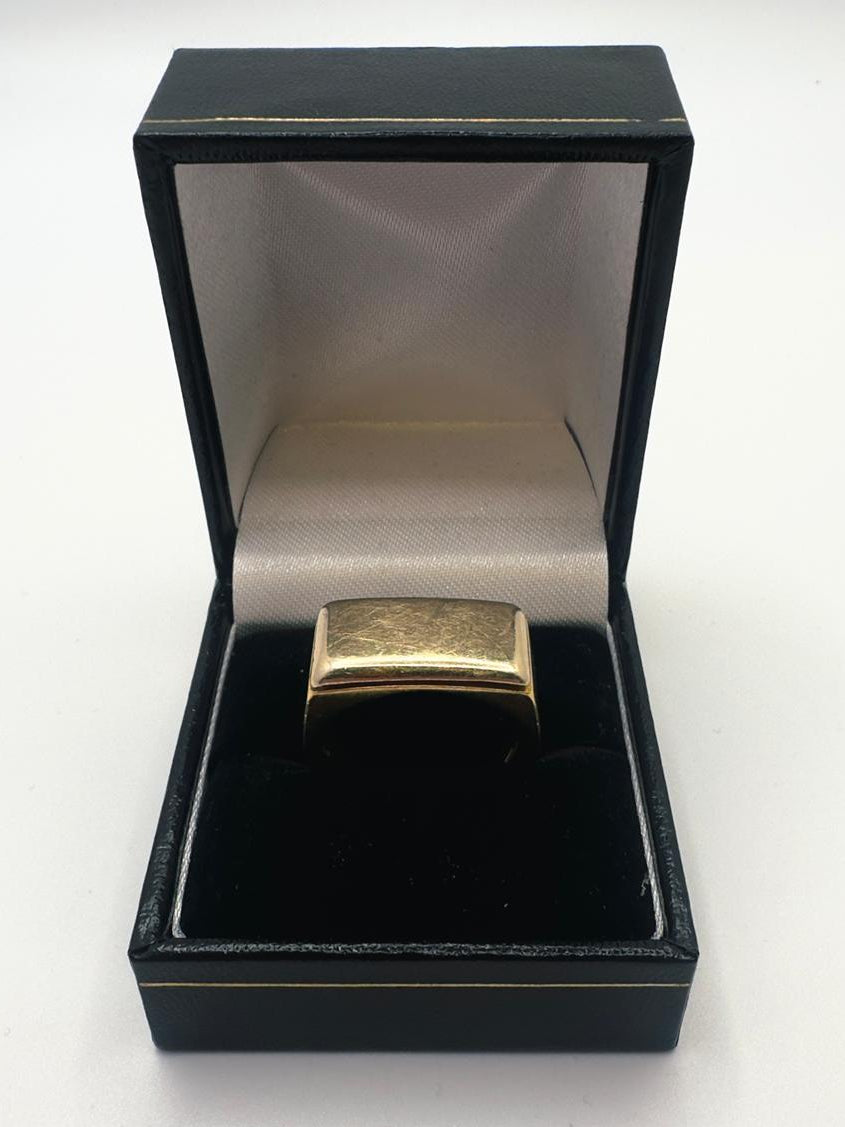 18ct, Gold Signet Ring, Size S 1/2, 13.66g