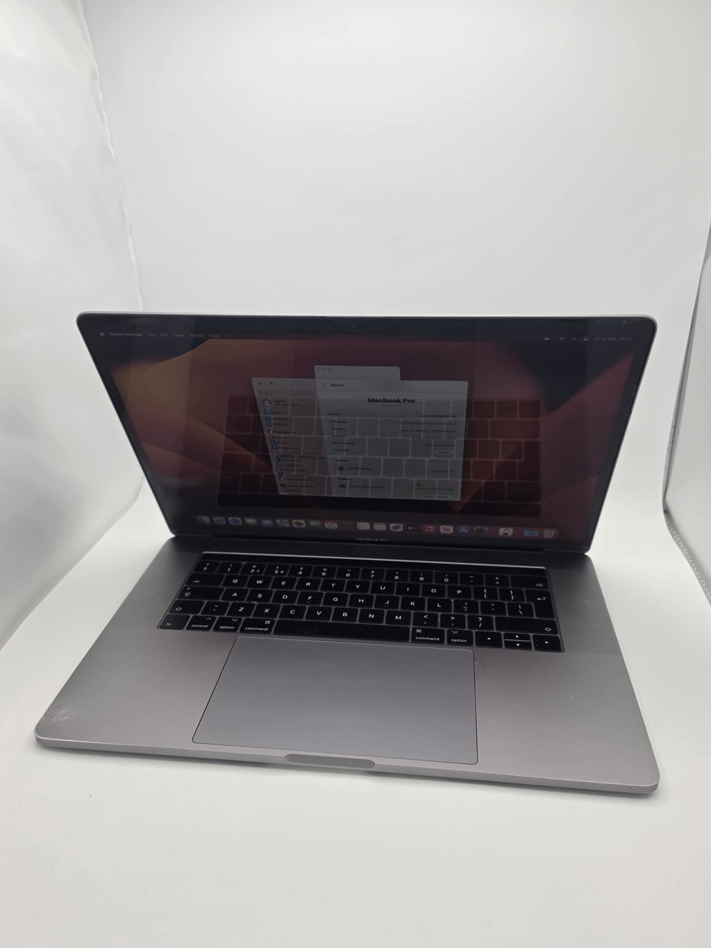 Macbook Pro 15" A1707 512GB, Silver, Grade C