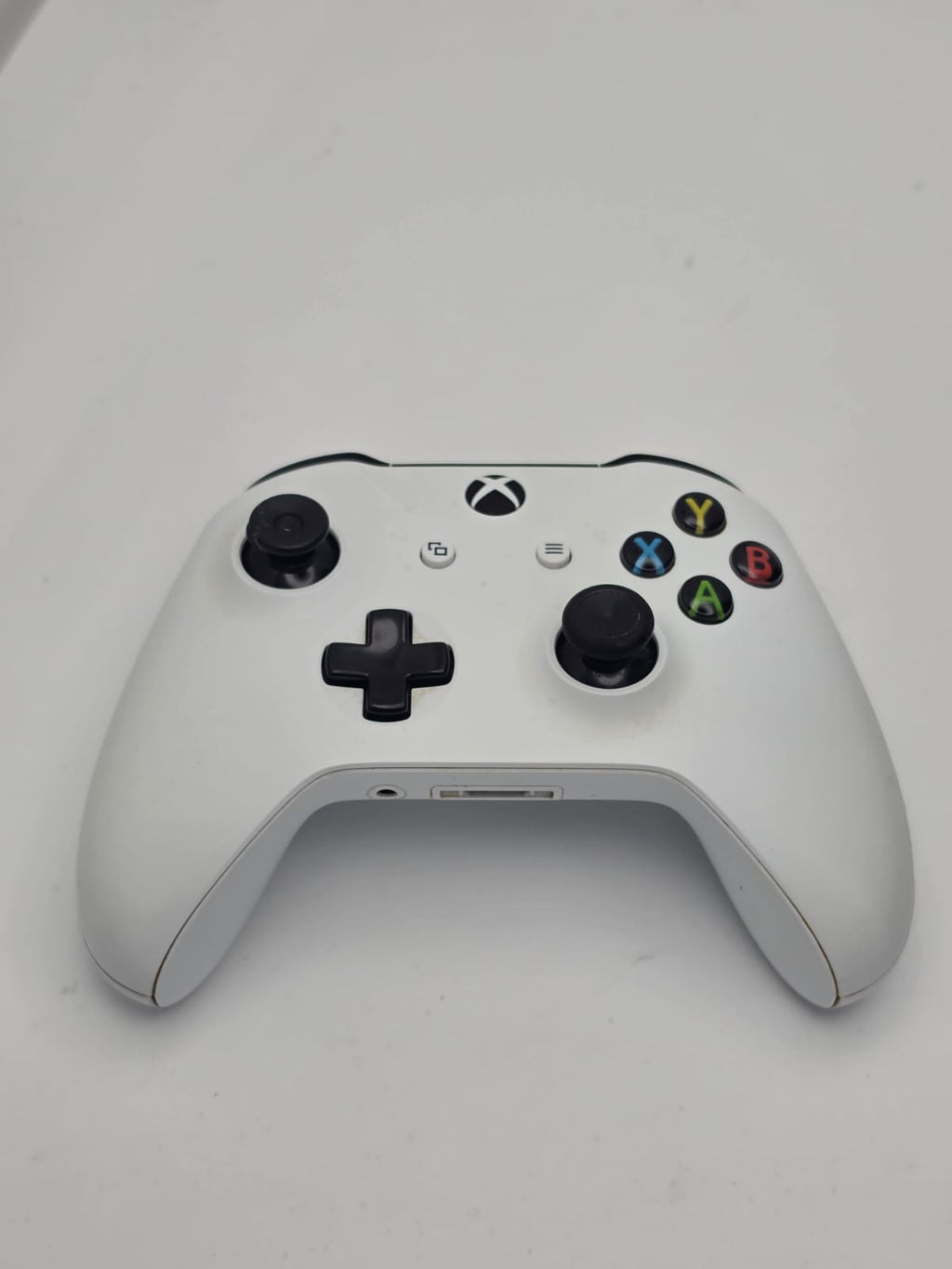 Microsoft Xbox One S 1TB White, Grade B