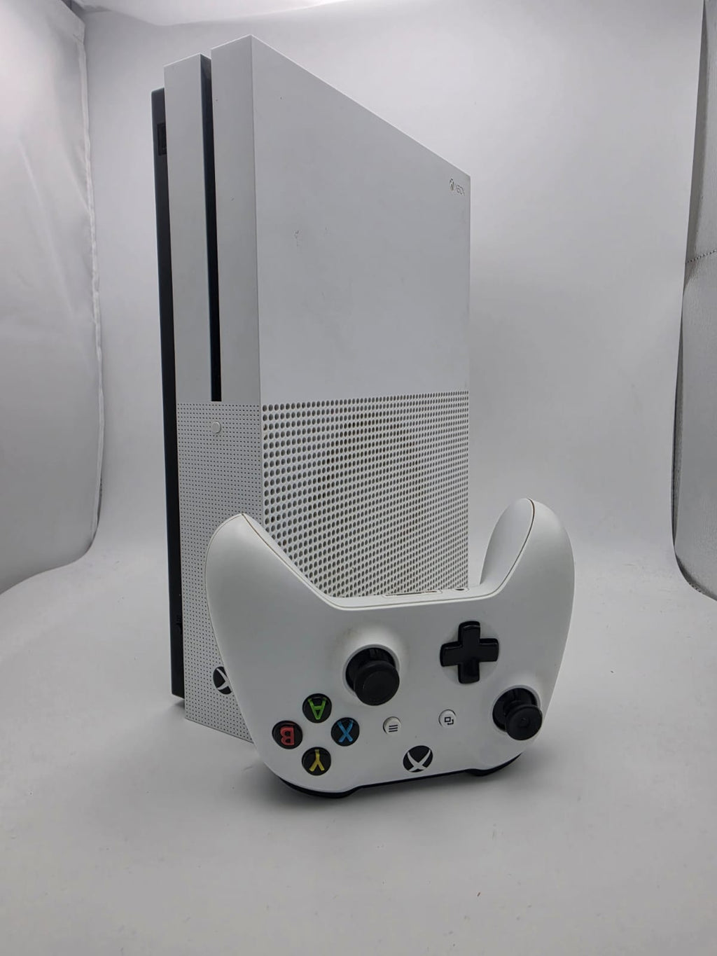 Microsoft Xbox One S 1TB White, Grade B