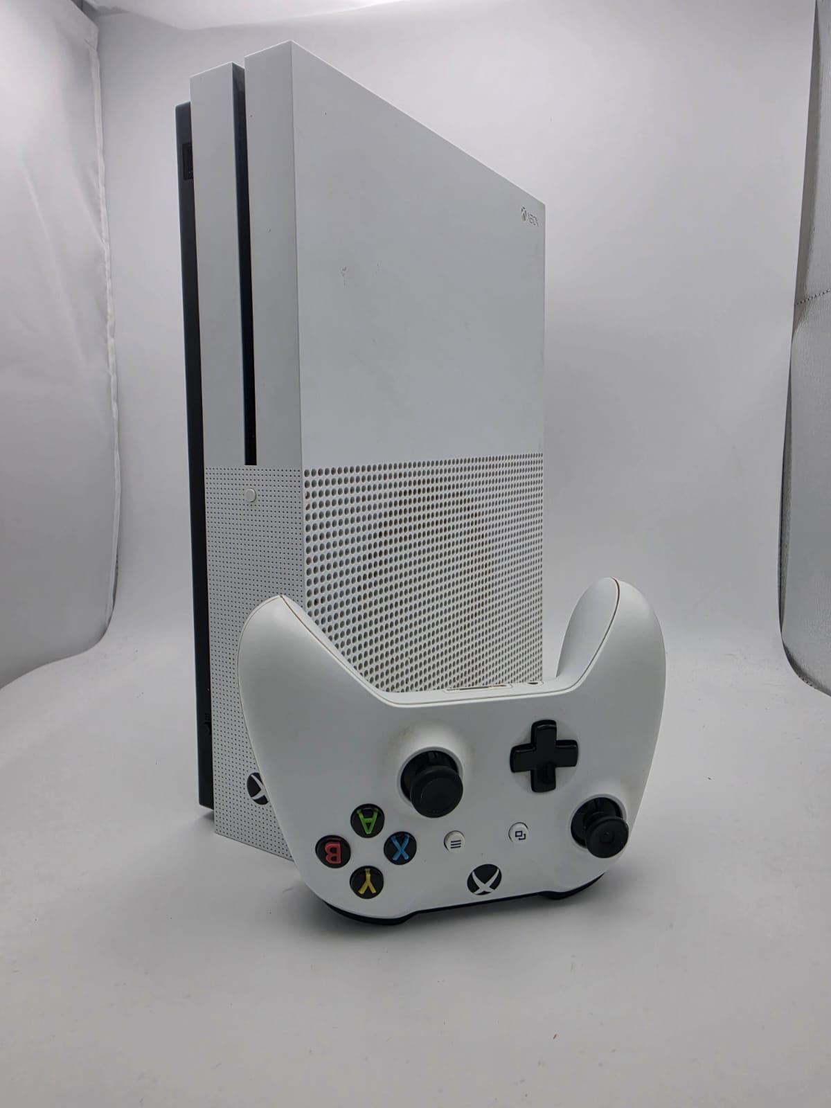 Microsoft Xbox One S 1TB White, Grade B