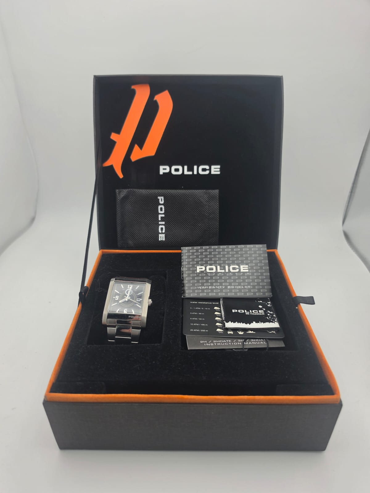 Police Freedom 12549MS Watch, Silver, Grade B