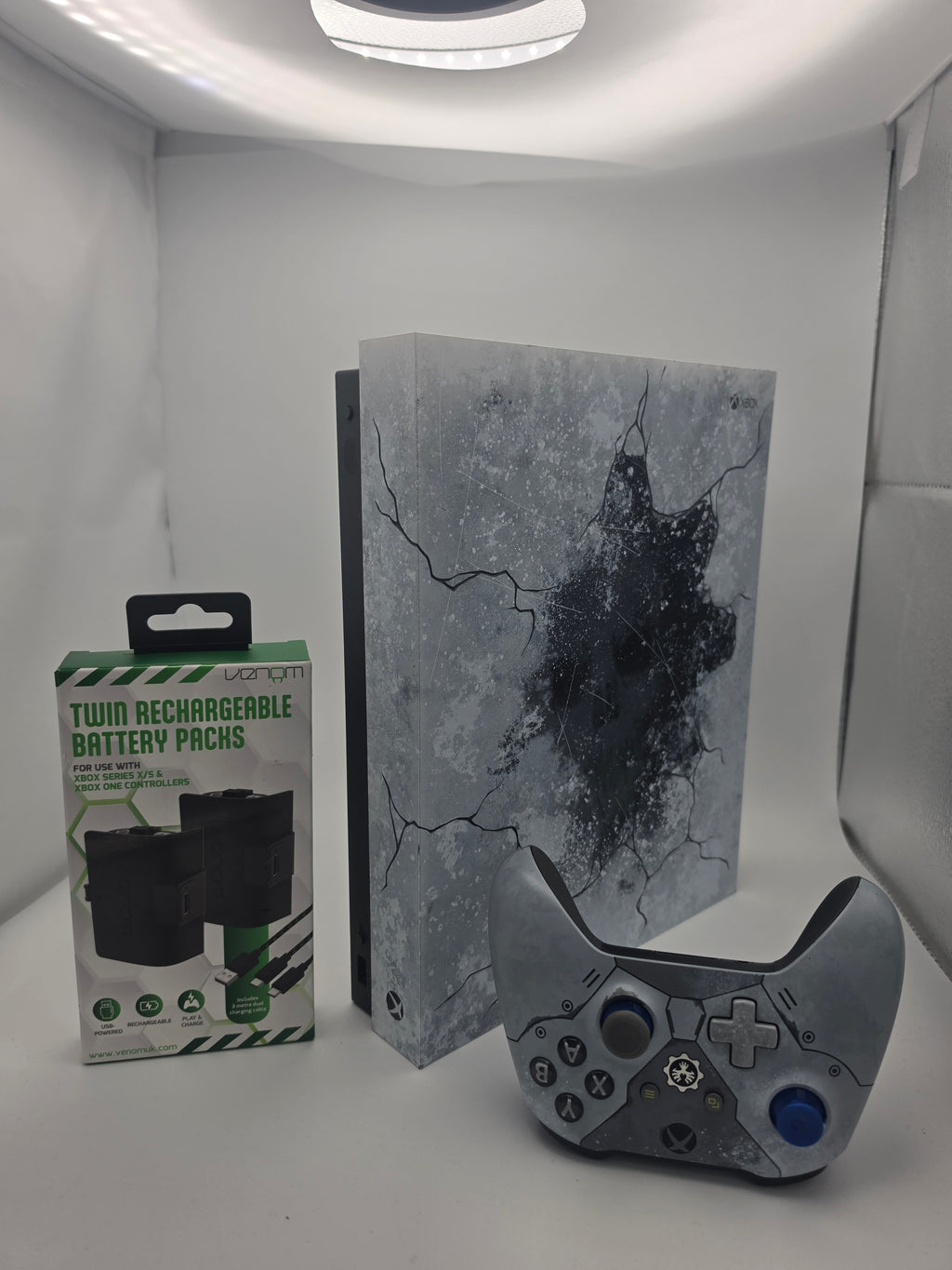 Microsoft Xbox One X 1TB Gears of War Limited Edition, Grade B