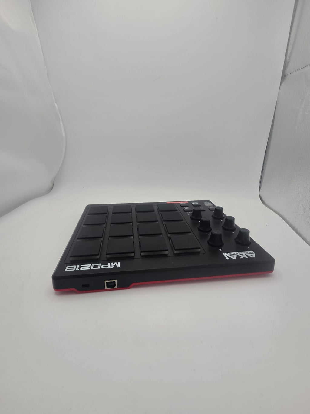 Akai Professional MPD218, Grade B