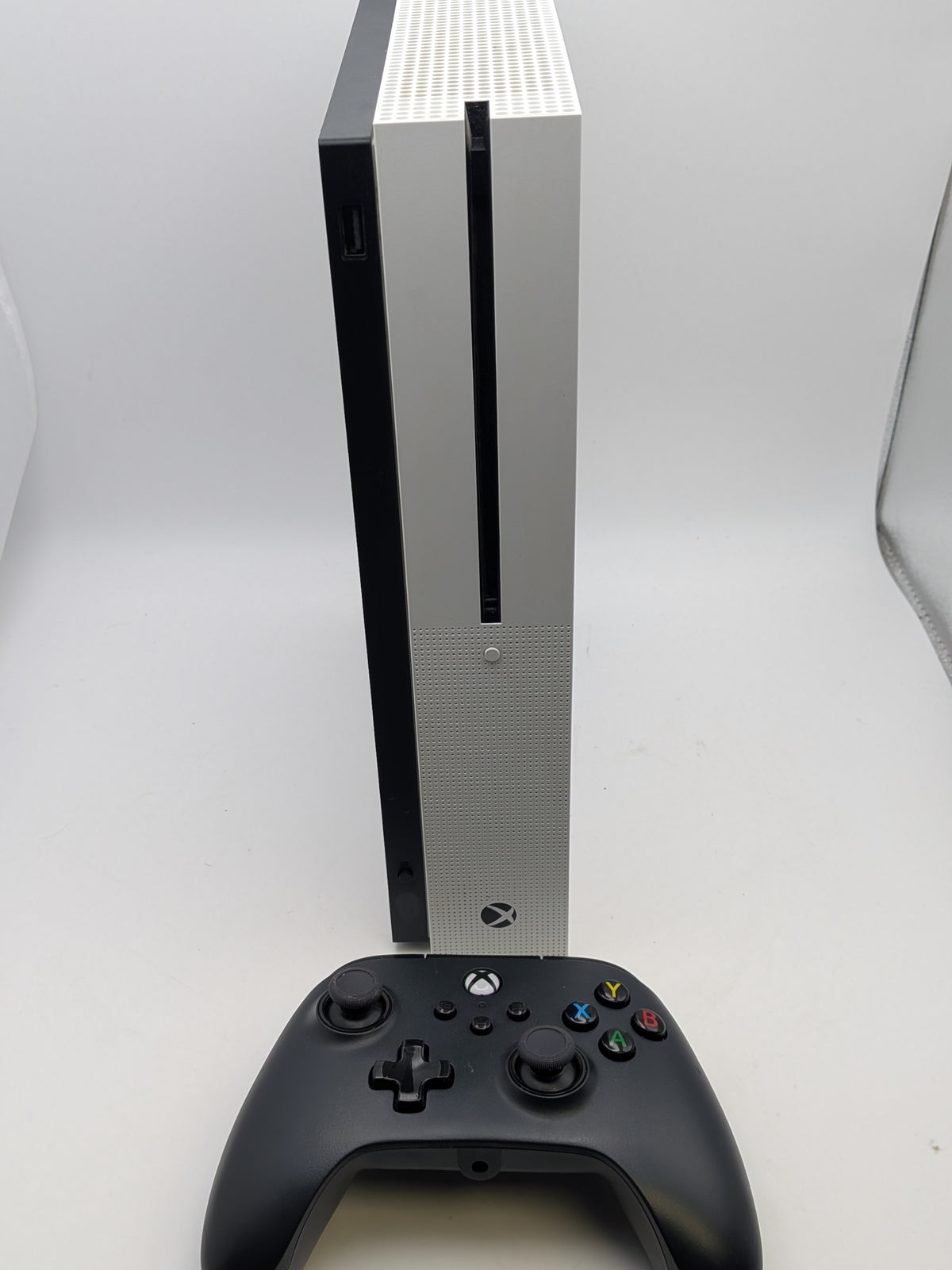 Microsoft Xbox One S 500GB White, Grade B