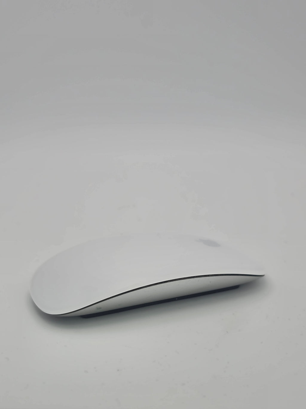 Apple Magic Mouse 1st Gen, White, Grade B
