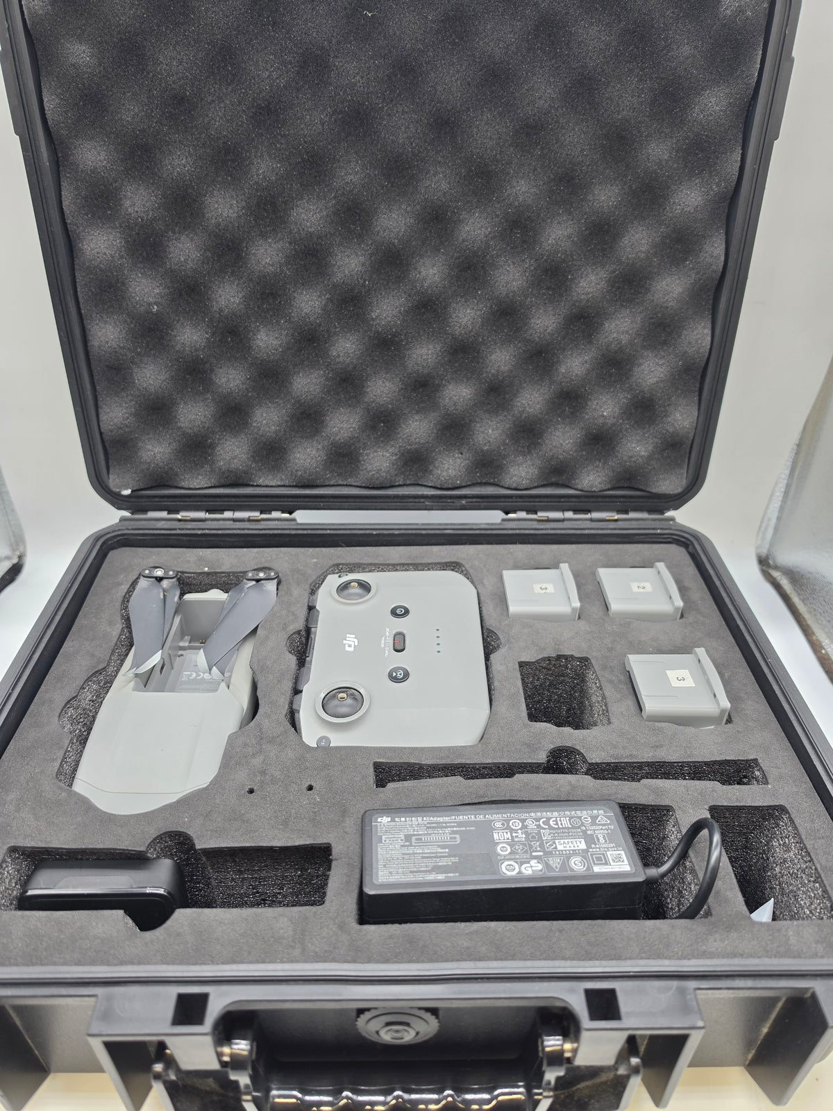 DJI Mavic Air 2 Fly More Combo Drone Grey, Grade B