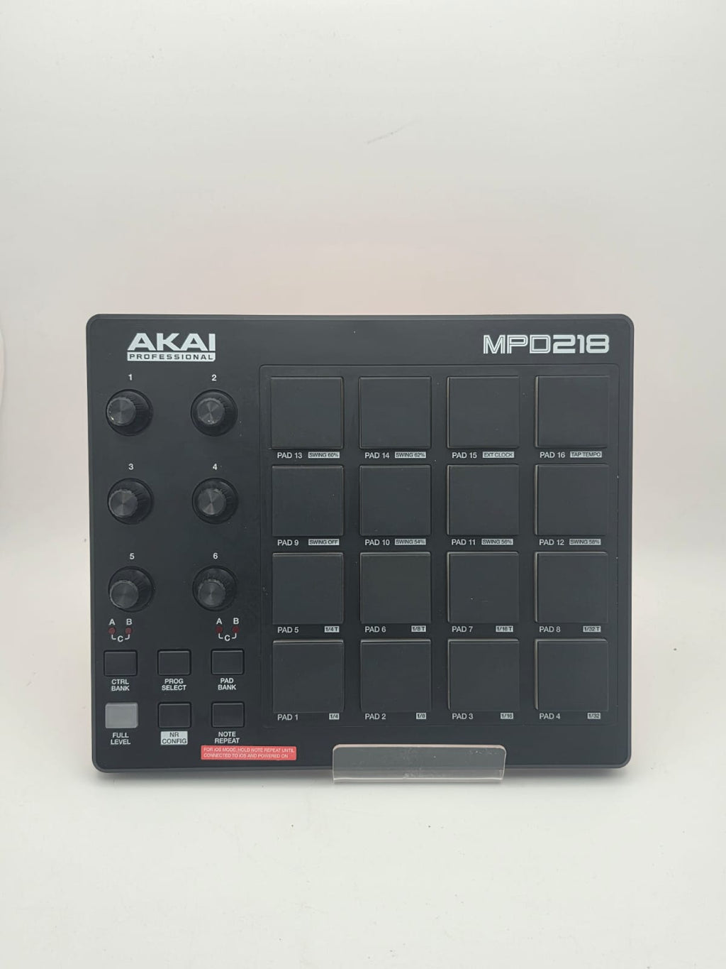 Akai Professional MPD218, Grade B