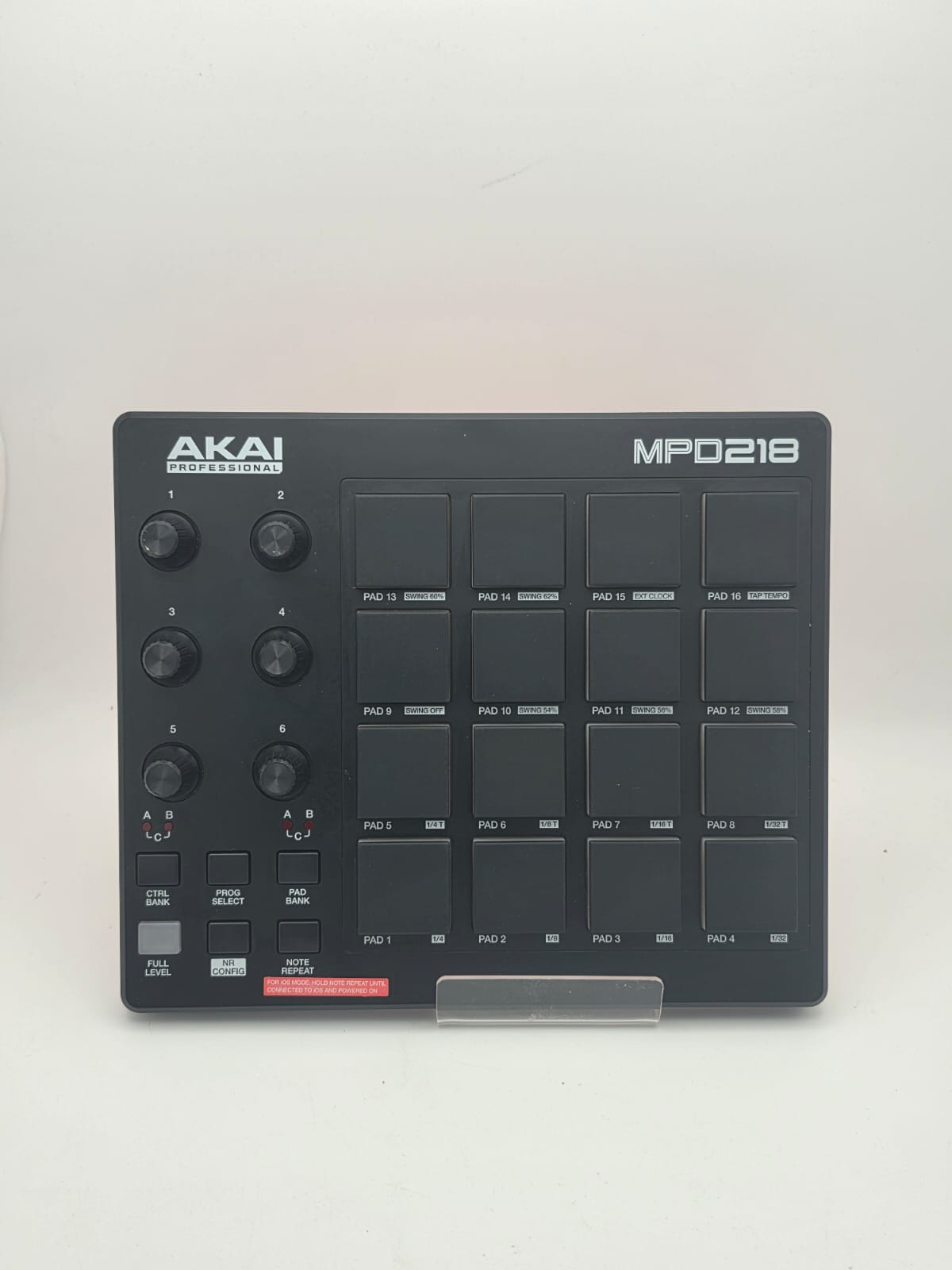 Akai Professional MPD218, Grade B