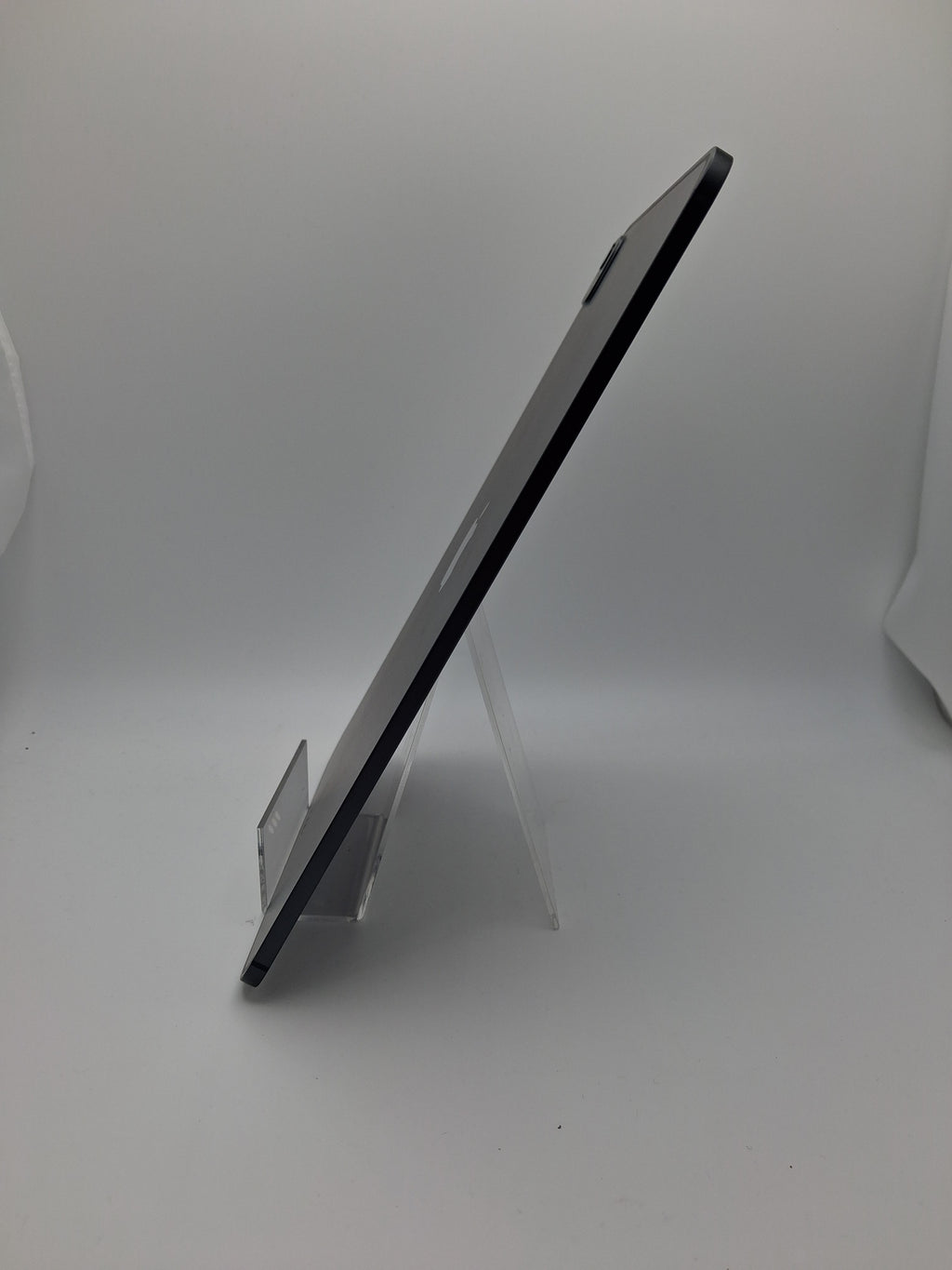 Apple Ipad Pro 11-inch (M5 wifi & Sim) 256GB, Space Black, Grade A