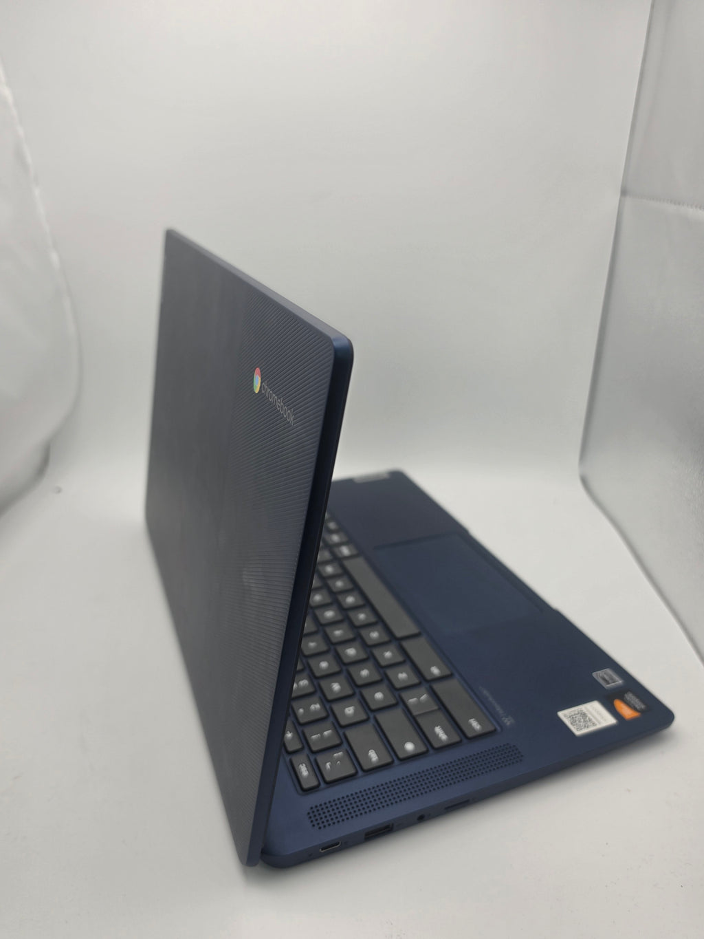 Lenovo IdeaPad Slim 3 Chromebook 128GB eMMC, Grade B