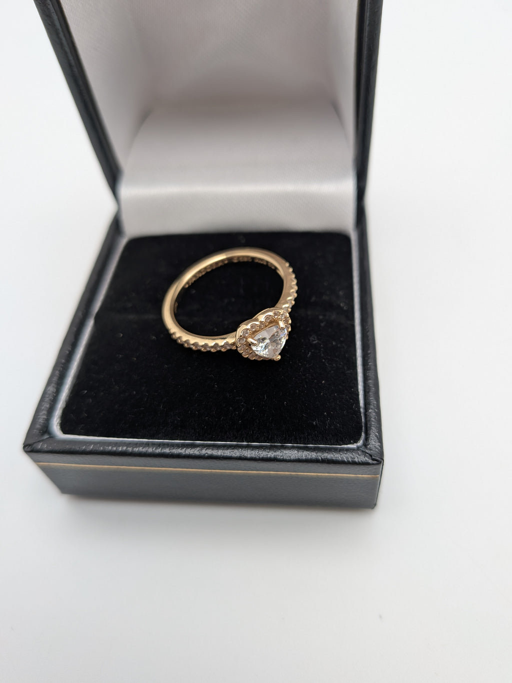 Pandora 14CT (585) elevated gold heart ring, Size 52, Grade B