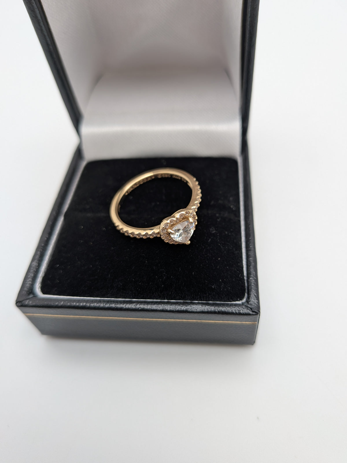 Pandora 14CT (585) elevated gold heart ring, Size 52, Grade B