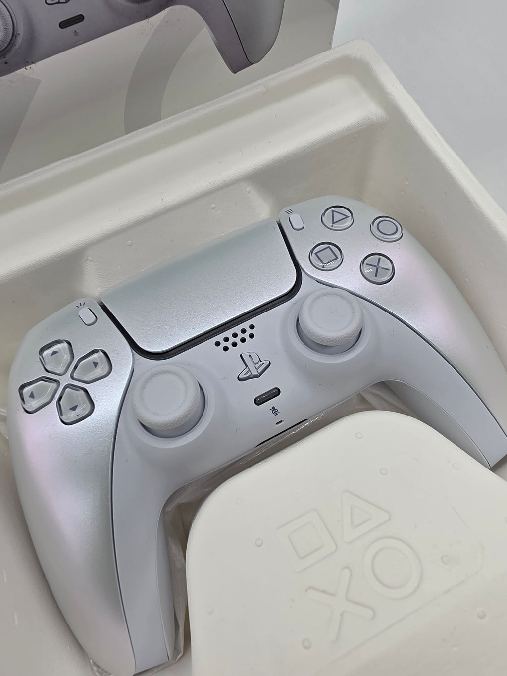 Sony DualSense Wireless PS5 Controller Chrome, Grade B