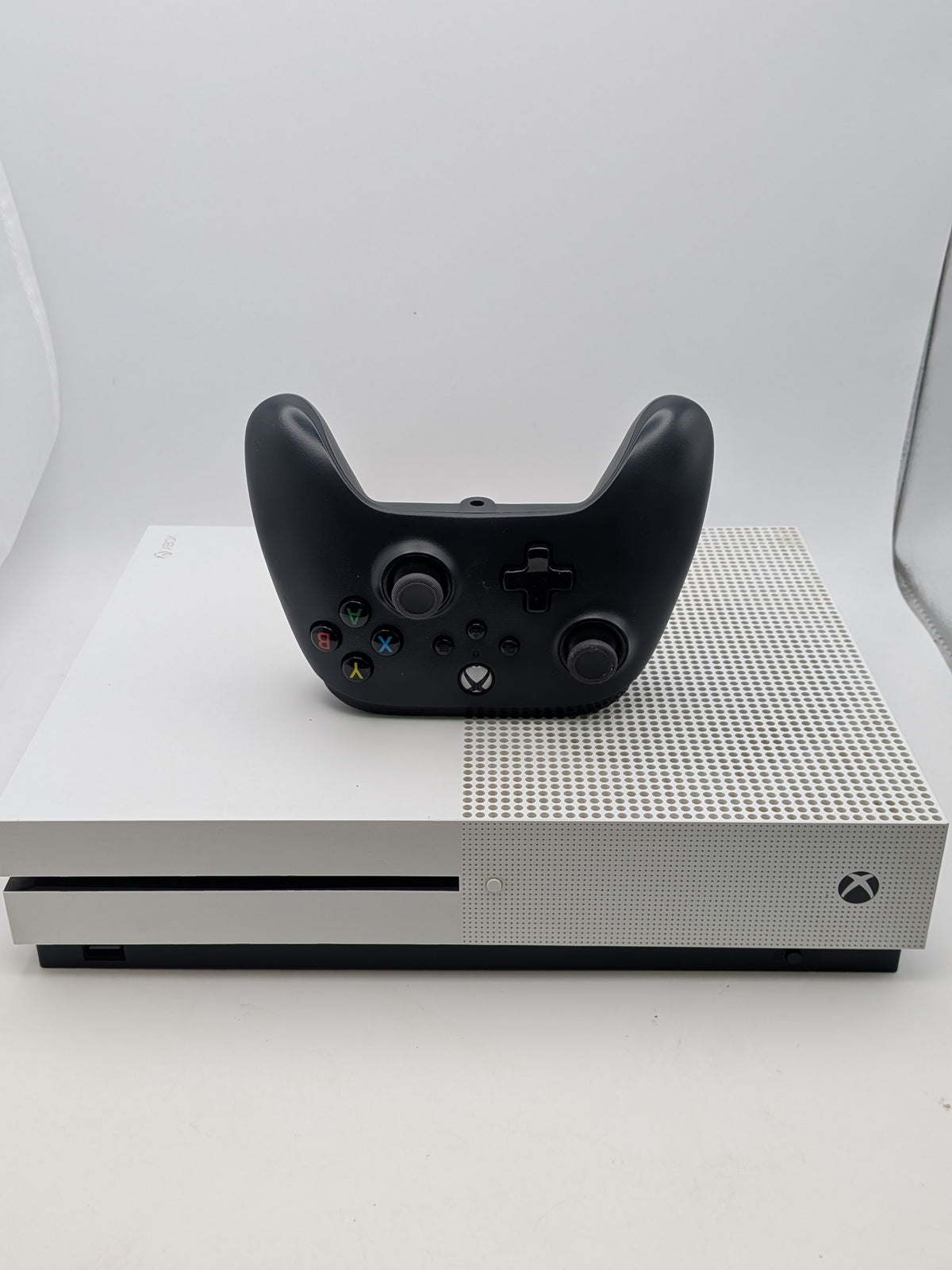 Microsoft Xbox One S 500GB White, Grade B