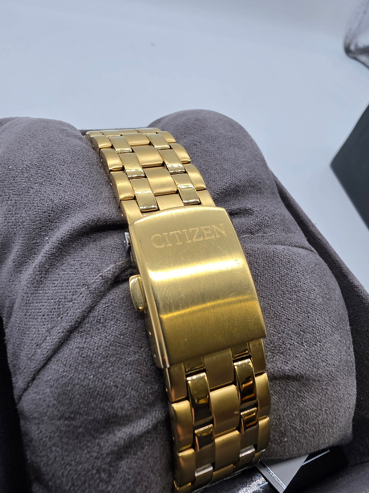 Citizen Calibre 6870 Alarm Chronograph Dress Watch Gold, Grade B
