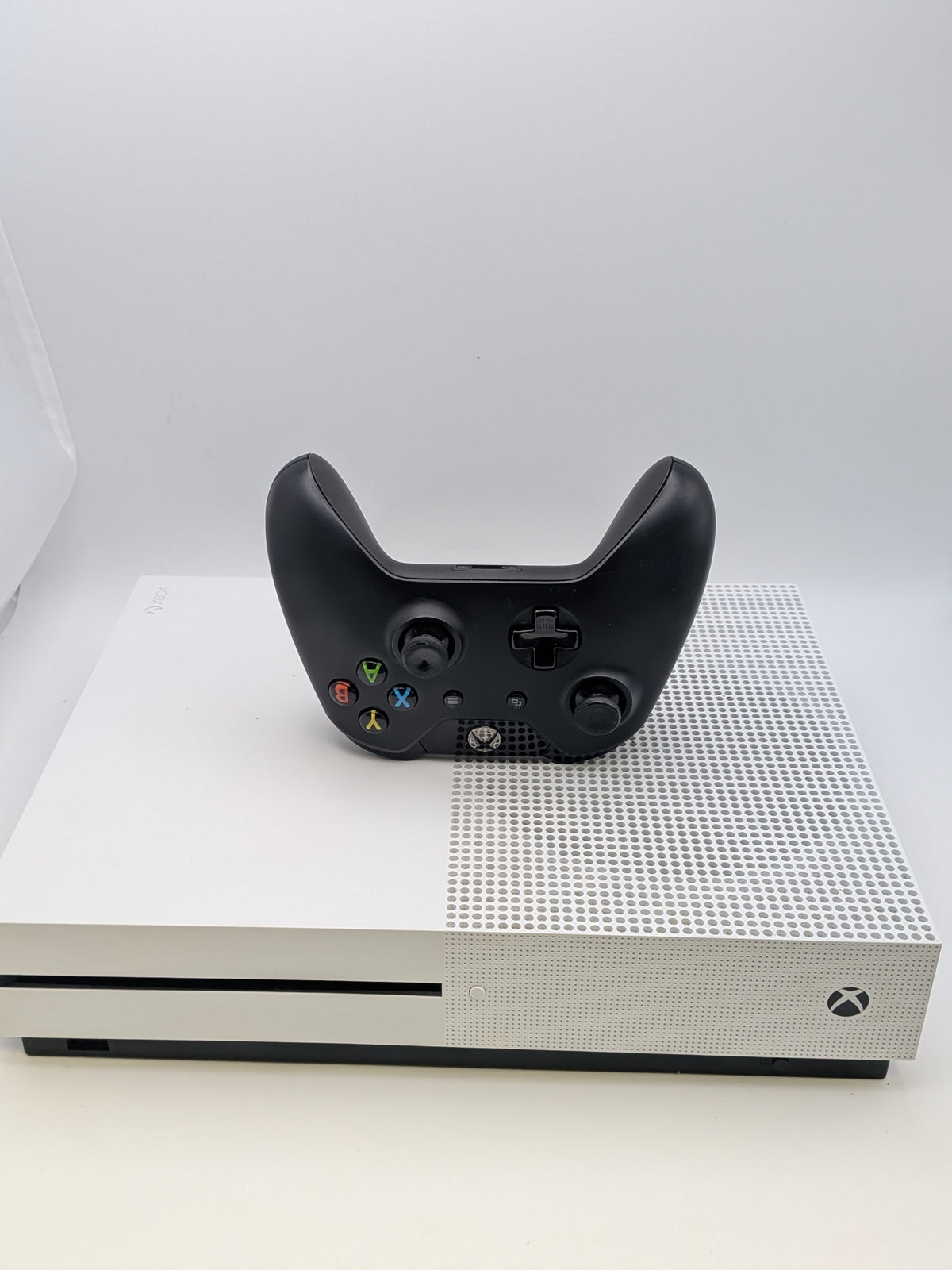Microsoft Xbox One S 500GB White, Grade B